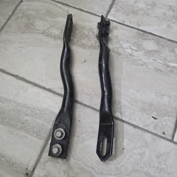 Front Left Right Bumper Bracket for Chevy Silverado 2500/3500HD 15-19 GMC Sierra - Picture 2 of 16